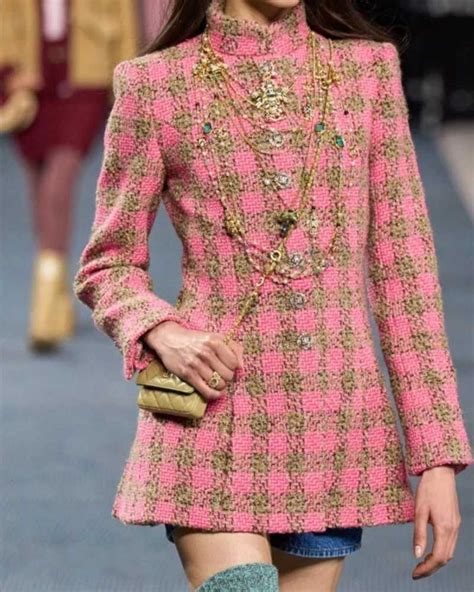 cappotto stile chanel|Capispalla .